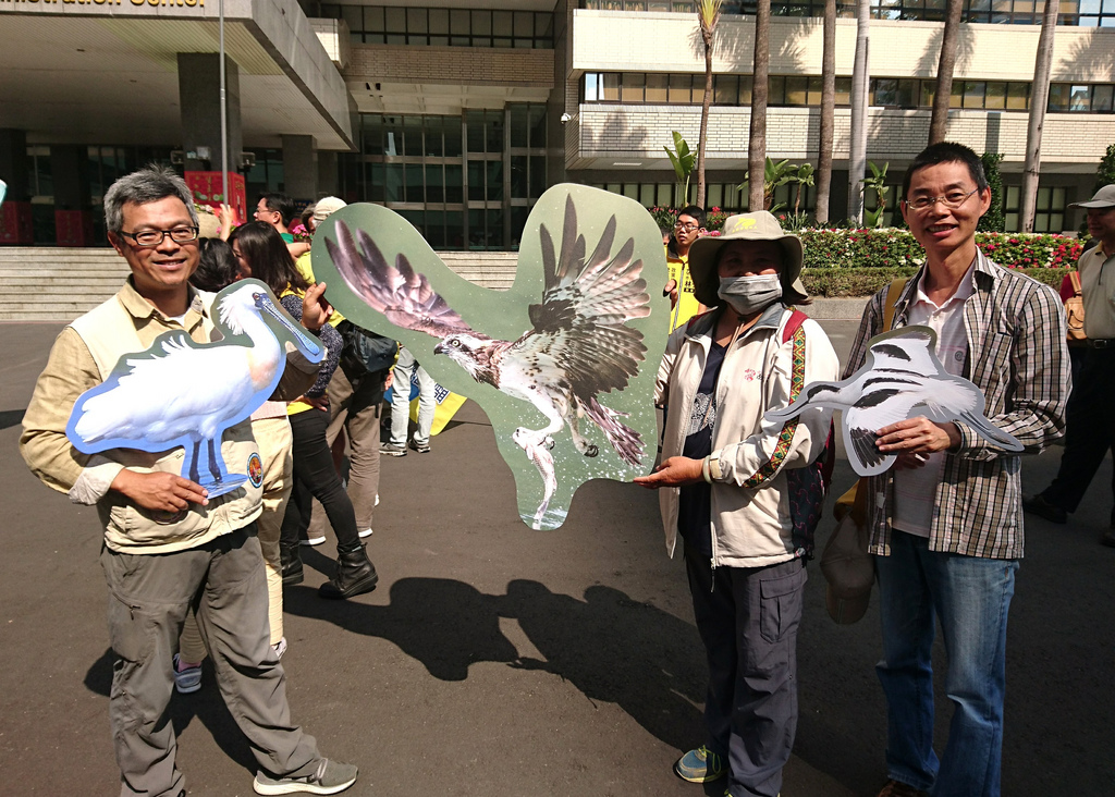 環團呼籲韓國瑜市長重視永安濕地國際級濕地的優勢,發展興達內海的豐富產業資源。攝影:李育琴