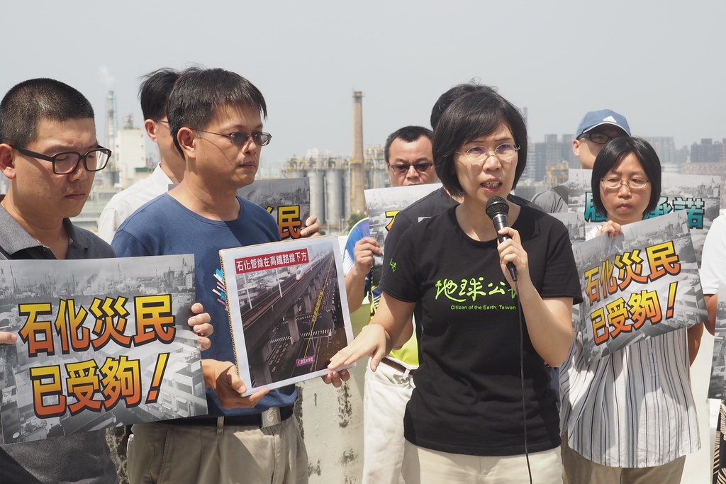 王敏玲指出，石化管線在高鐵行駛路線的地下跑，恐成不定時炸彈。攝影：李育琴